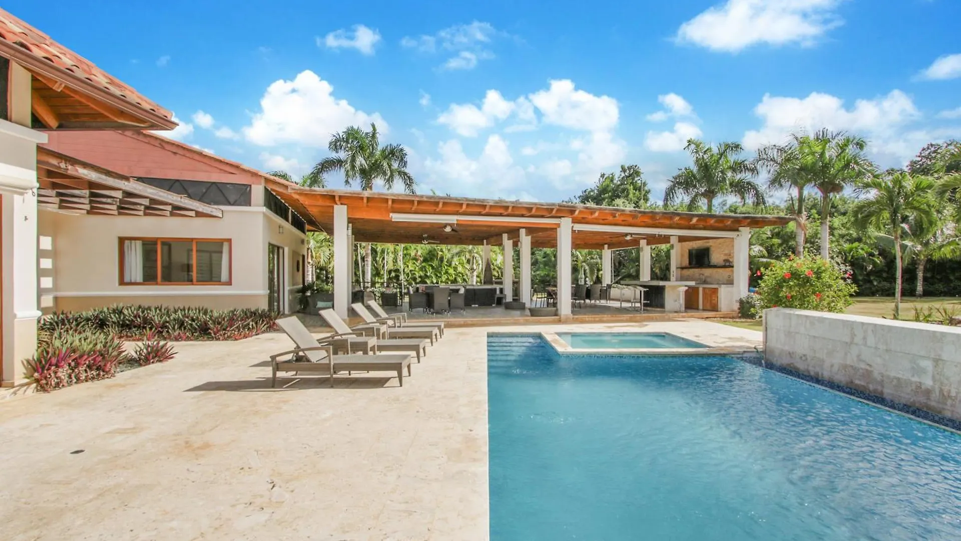Stunning Villa With Private Pool And Jacuzzi In Casa De Campo لا رومانا